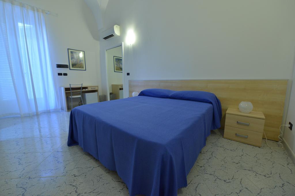 Il Normanno Hotel Mesagne Habitación foto